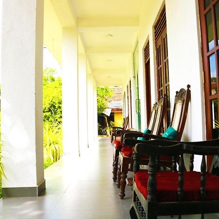 A&B Resort Negombo Kudapaduwa Exterior foto